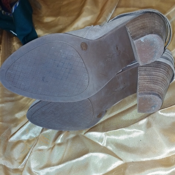 Jessica Simpson Gray Suede Ankle Booties - Picture 5 of 5